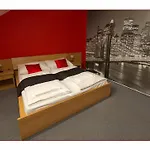 Hotel Imos 3*