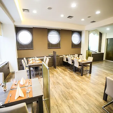 Imos Hotel Breclav
