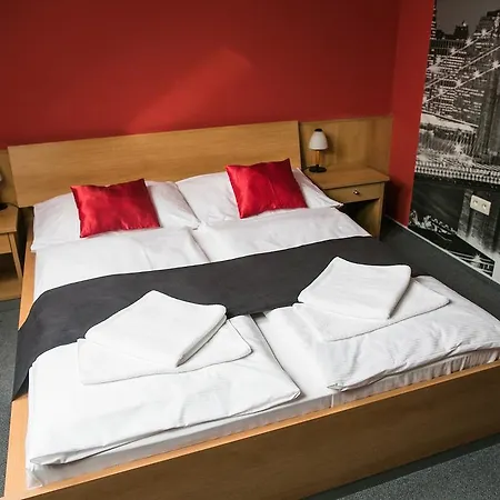 Отель Imos Бржецлав