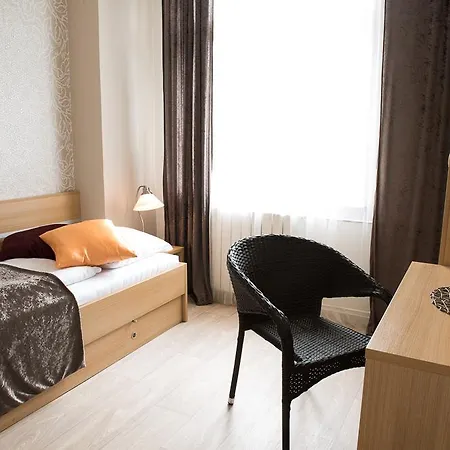 Hotel Imos Brzecław