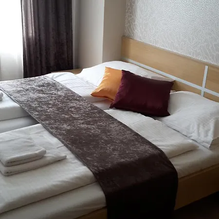 Imos Hotel Brzecław