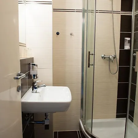 Imos Hotel